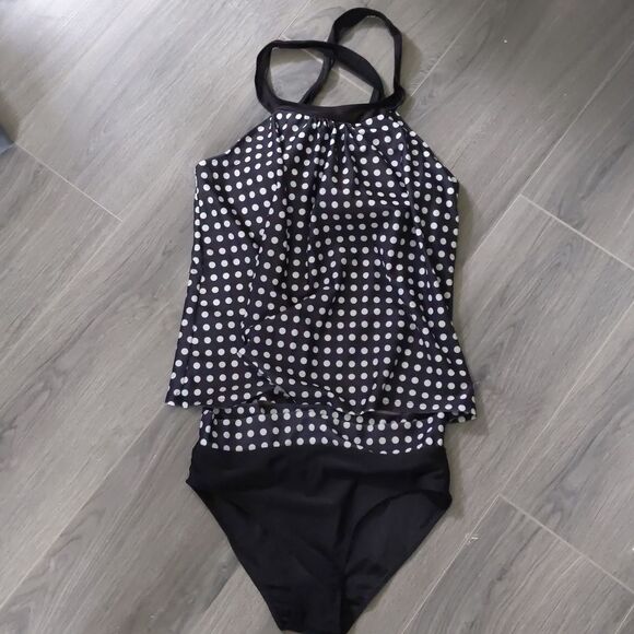NWOT Woman's Polka Dot Swimming Suit Size S/M - Picture 2 of 8